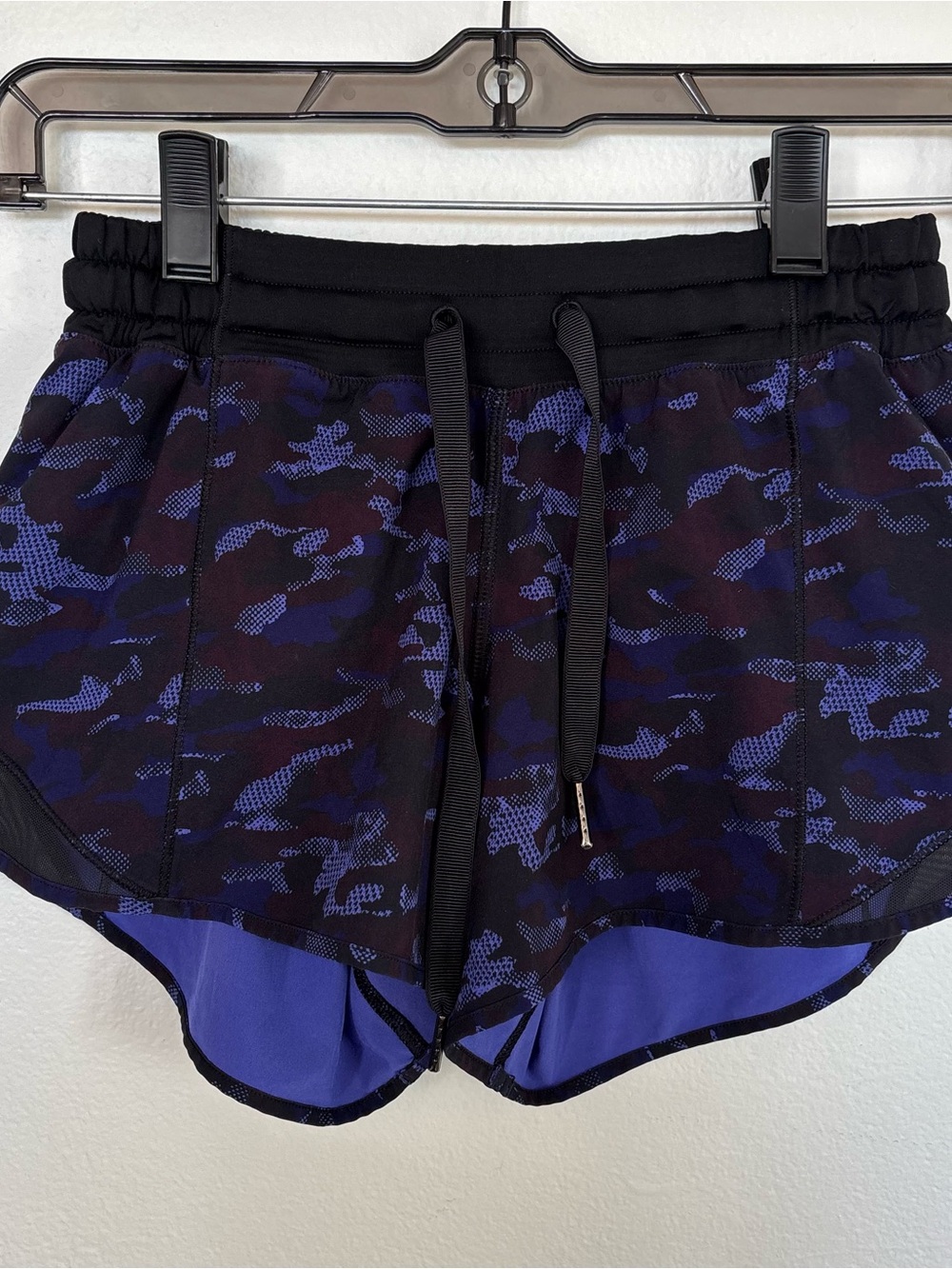 lululemon athletica Hotty Hot Hounds Camo Emperor Black and Blue Athletic Shorts
